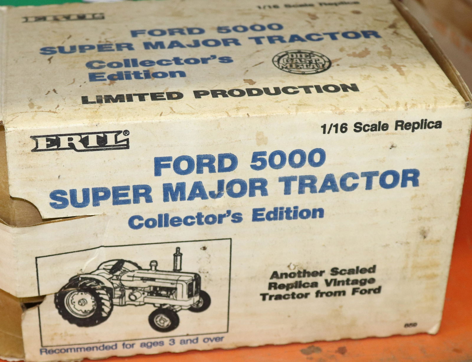 ERTL TRACTOR (1 of 2)