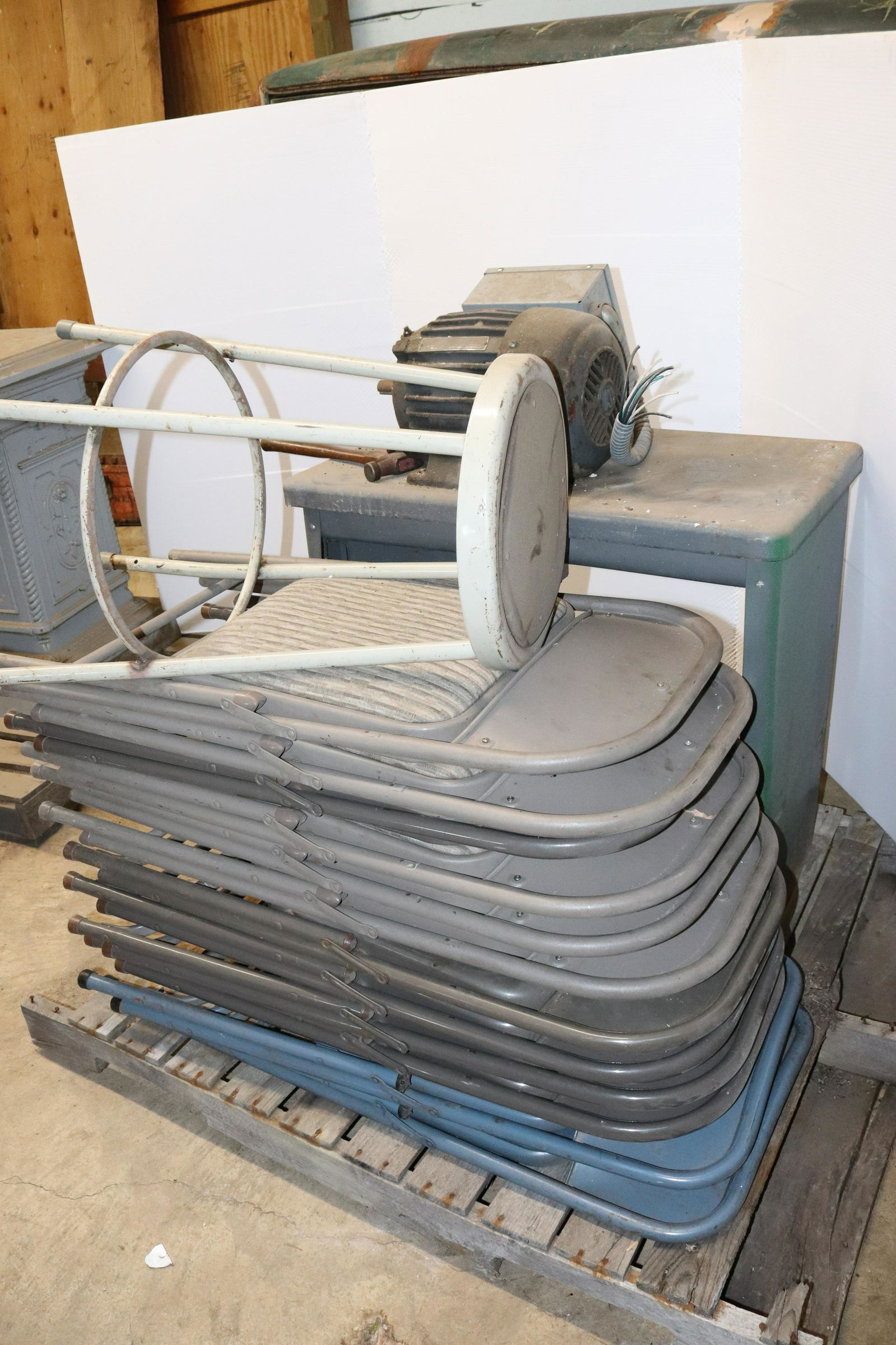 ELECTRIC MOTOR AND FOLDING CHAIRS (1 of 3)