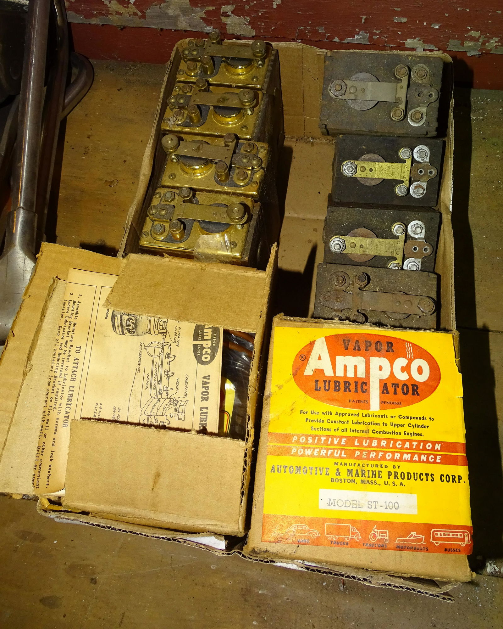 VINTAGE AUTOMOTIVE LOT (1 of 2)
