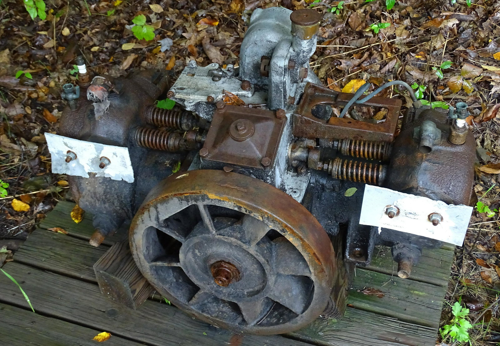 ANTIQUE MOTOR (1 of 3)