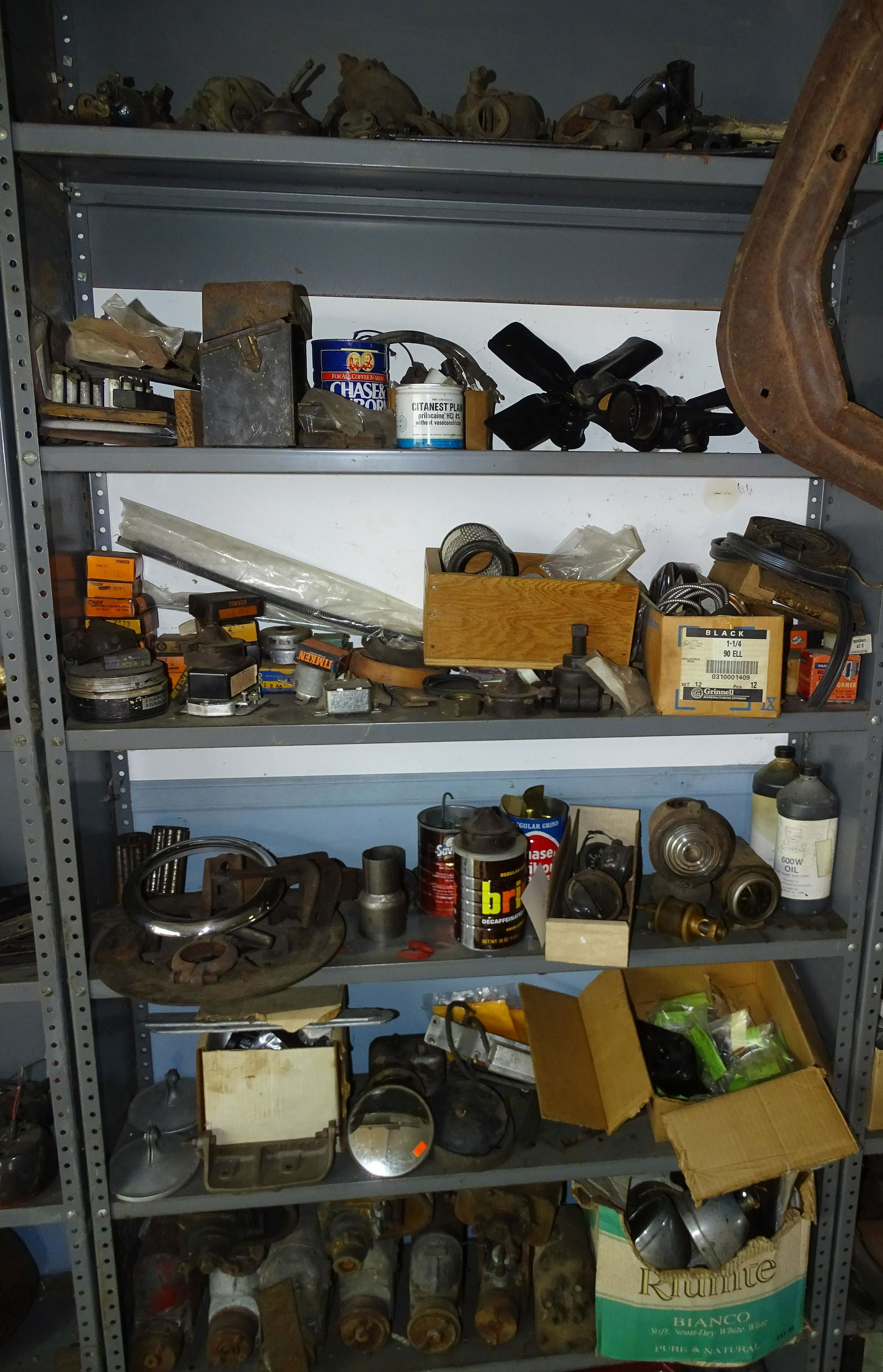 ANTIQUE CAR PARTS (1 of 5)