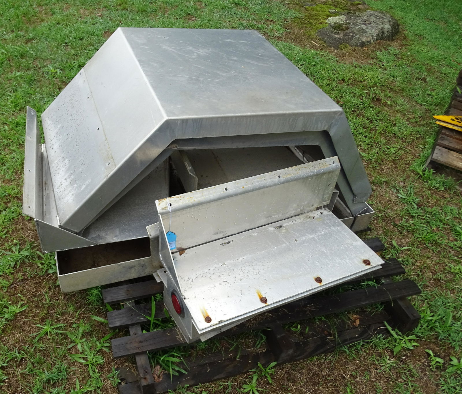 PALLET AND CONTENTS (1 of 2)