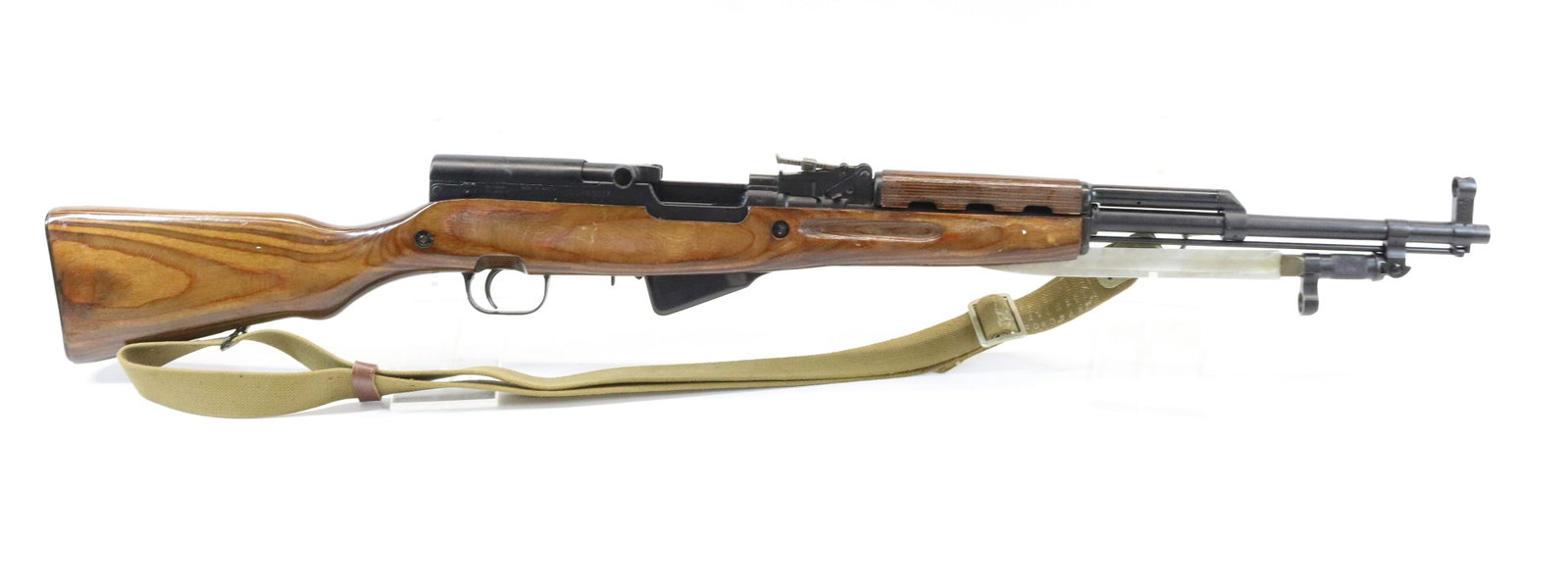 RUSSIAN S.K.S: 7.62 X39 CAL, SERIAL# CCCP43517 - 1951R WITH STAR, MADE IN RUSSIA WITH BAYONET AND SLING Registration: THIS GUN REQUIRES REGISTRATION