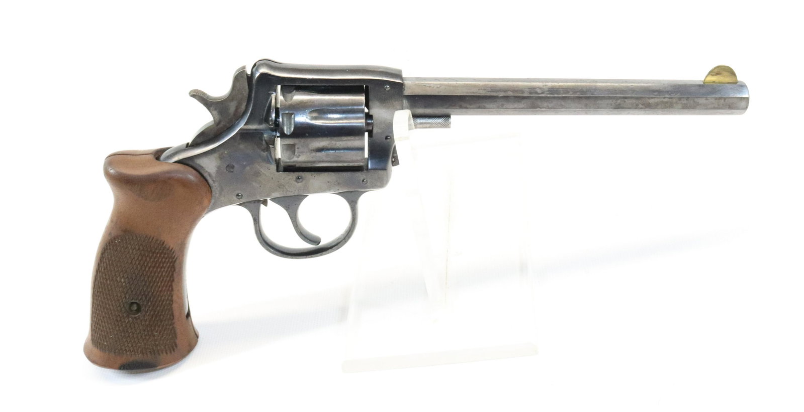H&R MODEL 922 REVOLVER: .22 CAL, SERIAL# 141585 - 9 SHOT REVOLVER WITH 6" BARREL Registration: THIS GUN REQUIRES REGISTRATION