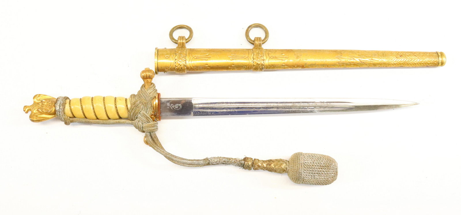 GERMAN WWII NAVY DAGGER: VERY FINE ETCHED BLADE MARKED "W.K.C." WITH ORIGINAL KNOT