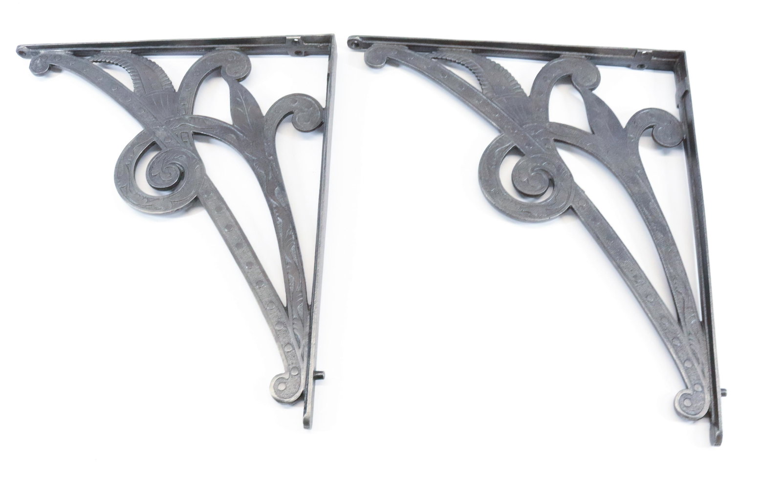 PAIR OF CAST IRON BRACKETS (1 of 3)