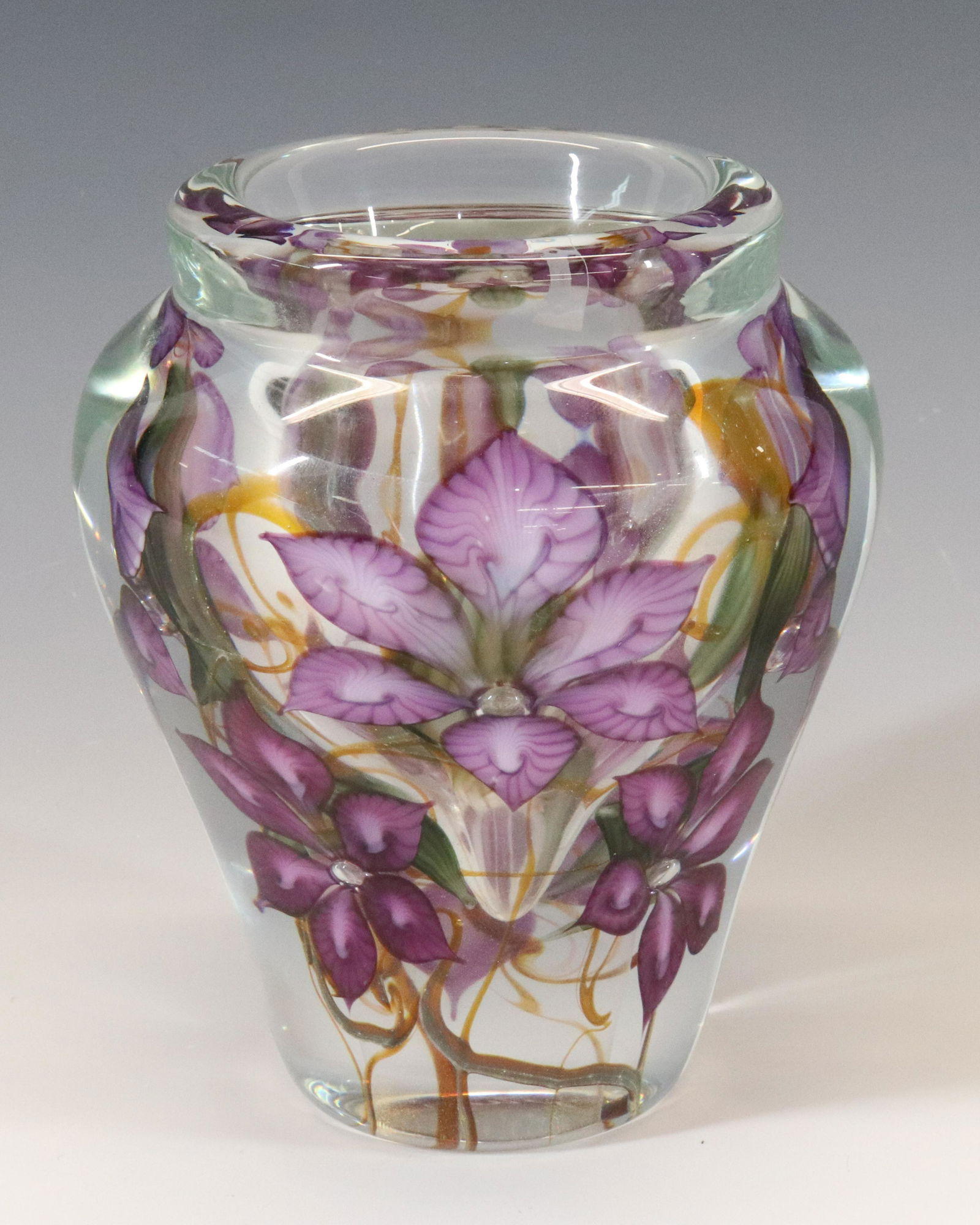 VANDERMARK PAPERWEIGHT VASE (1 of 6)