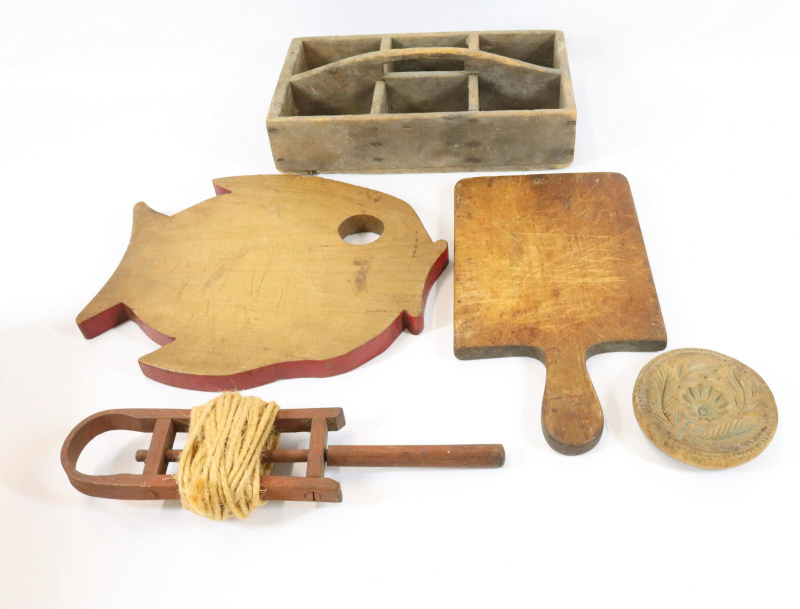 LOT OF WOODENWARE (1 of 3)