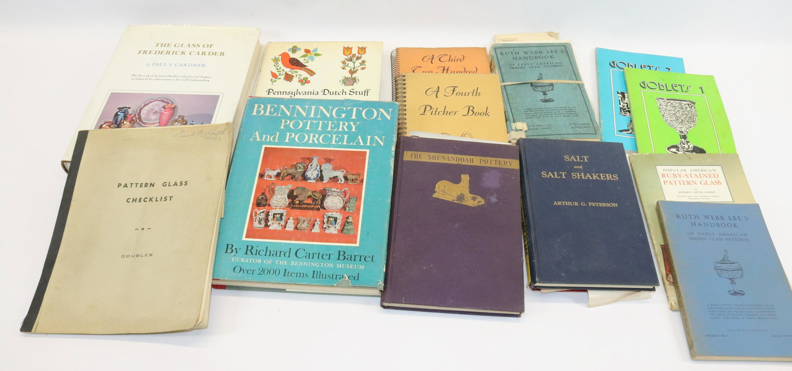 LOT OF REFERENCE BOOKS (1 of 3)