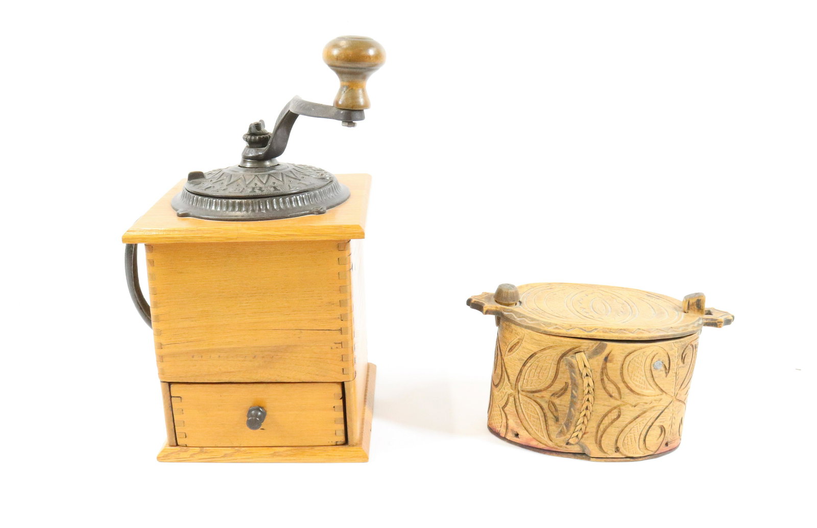 IMPERIAL COFFEE GRINDER BY ARCADE (1 of 4)