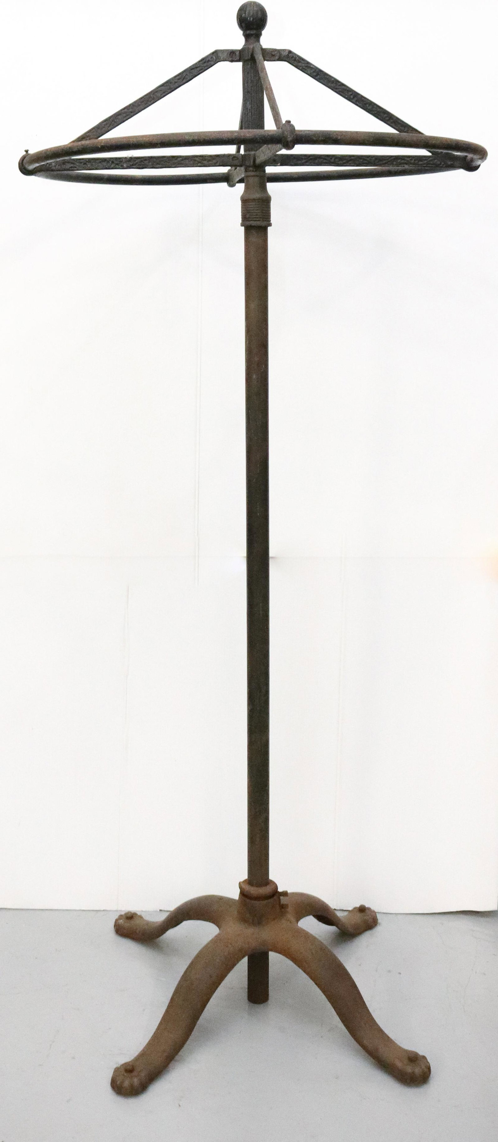ANTIQUE CAST IRON CLOTHING FIXTURE (1 of 3)