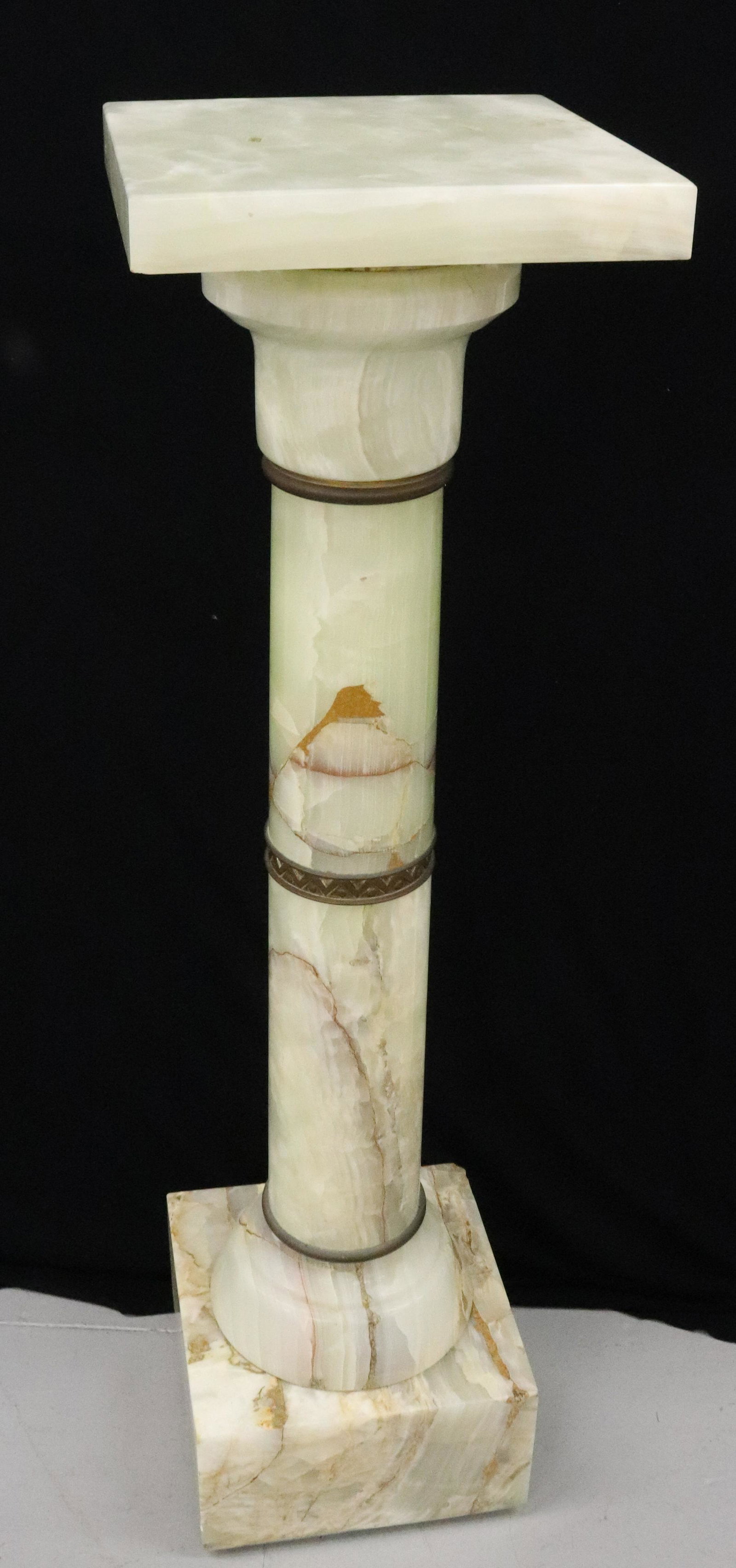 ONYX PEDESTAL (1 of 3)