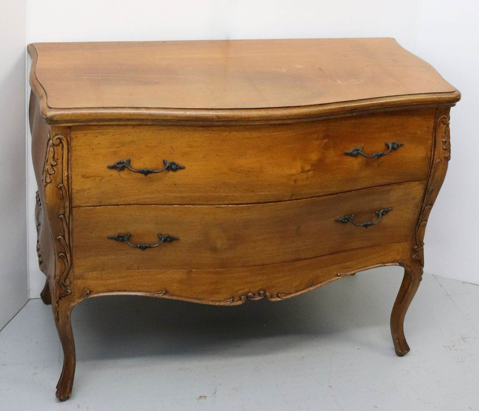 ITALIAN BOMBE' CHEST (1 of 6)