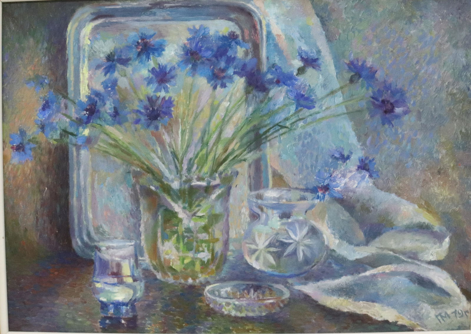 OIL ON CANVAS PAINTING OF CORNFLOWERS: STILL LIFE OF FLOWERS, VASE, TRAY AND GLASS ON TABLE. SIGNED BOTTOM RIGHT. FRAMED. SIGHT VIEW 12 3/4" X 17 3/4". Terms: Please read Carefully before bidding. This is a Two-Part Estate Sale. Pick-up fo
