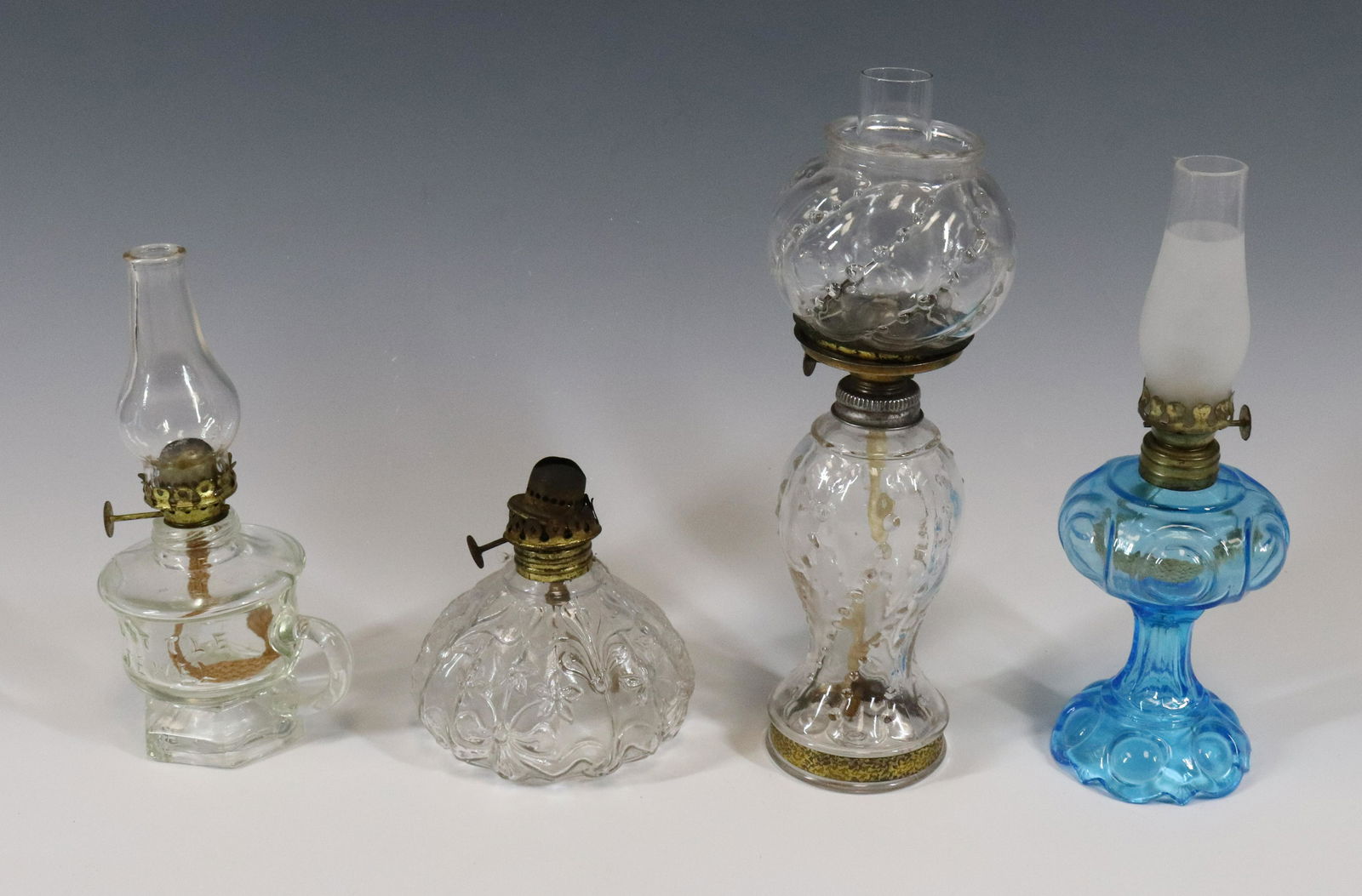 (4) MINIATURE OIL LAMPS Nov 06, 2022 Hartzell's Auction Gallery, Inc. in PA