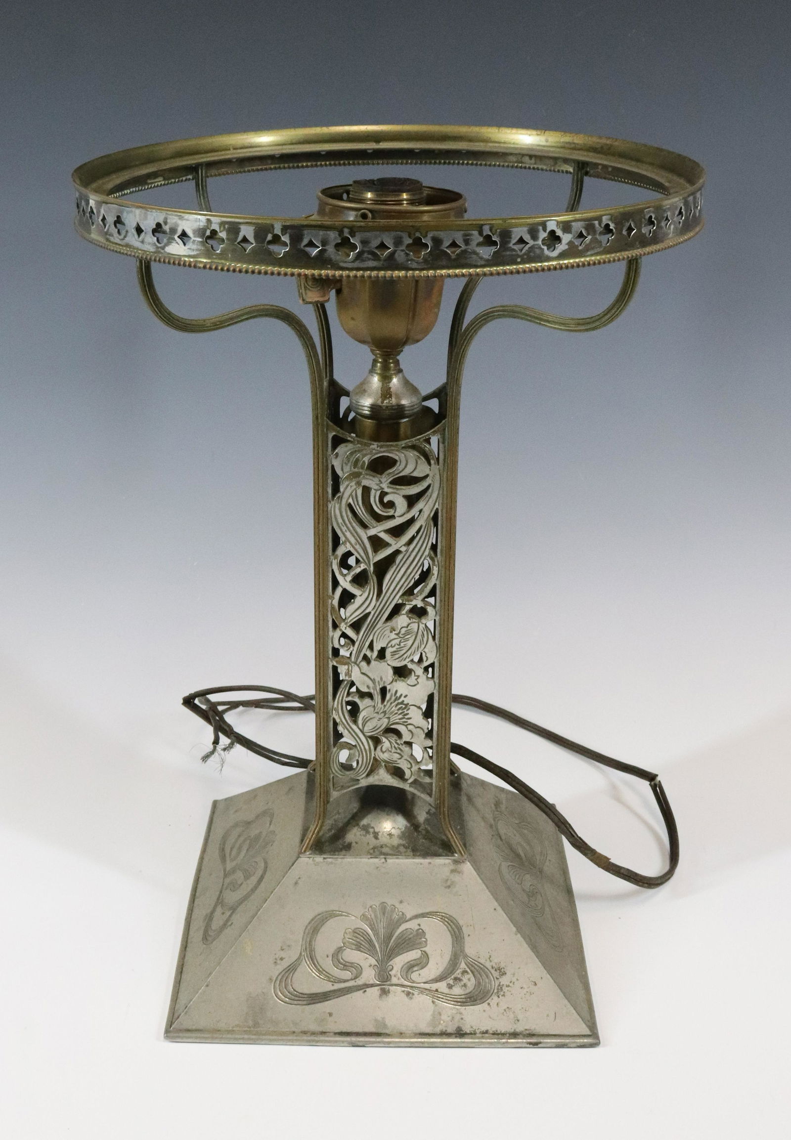 BRASS JUGENDSTIL LAMP BASE (1 of 4)