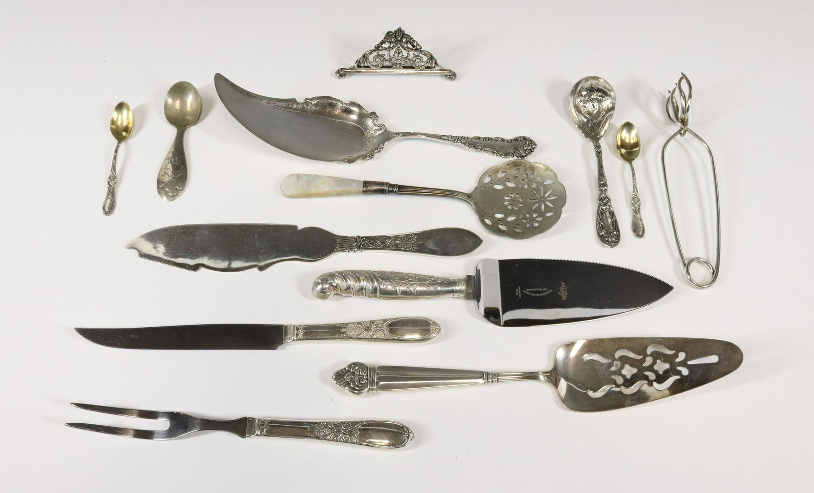 SILVERPLATE FLATWARE GROUP (1 of 2)