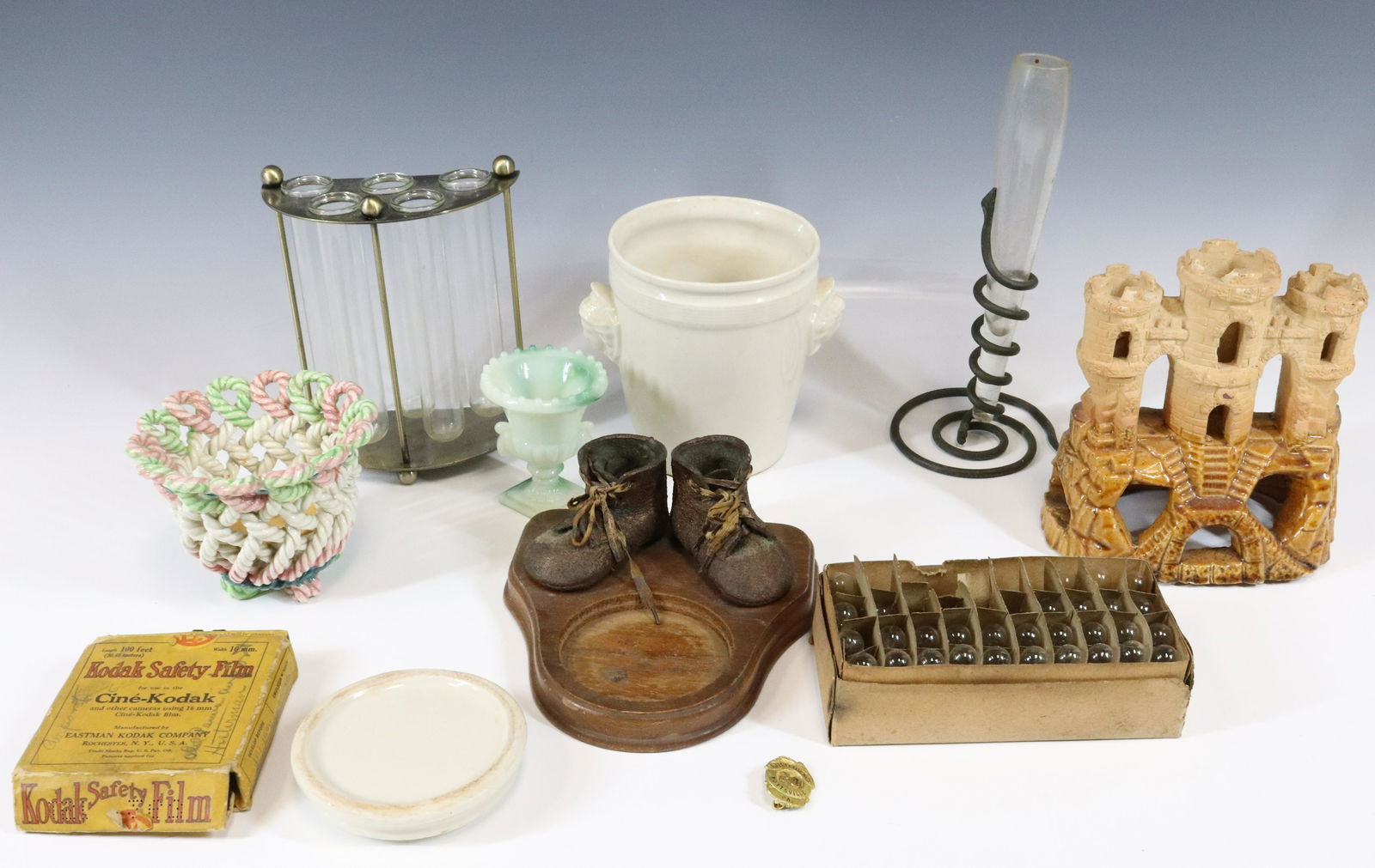 MISCELANEOUS LOT (1 of 4)