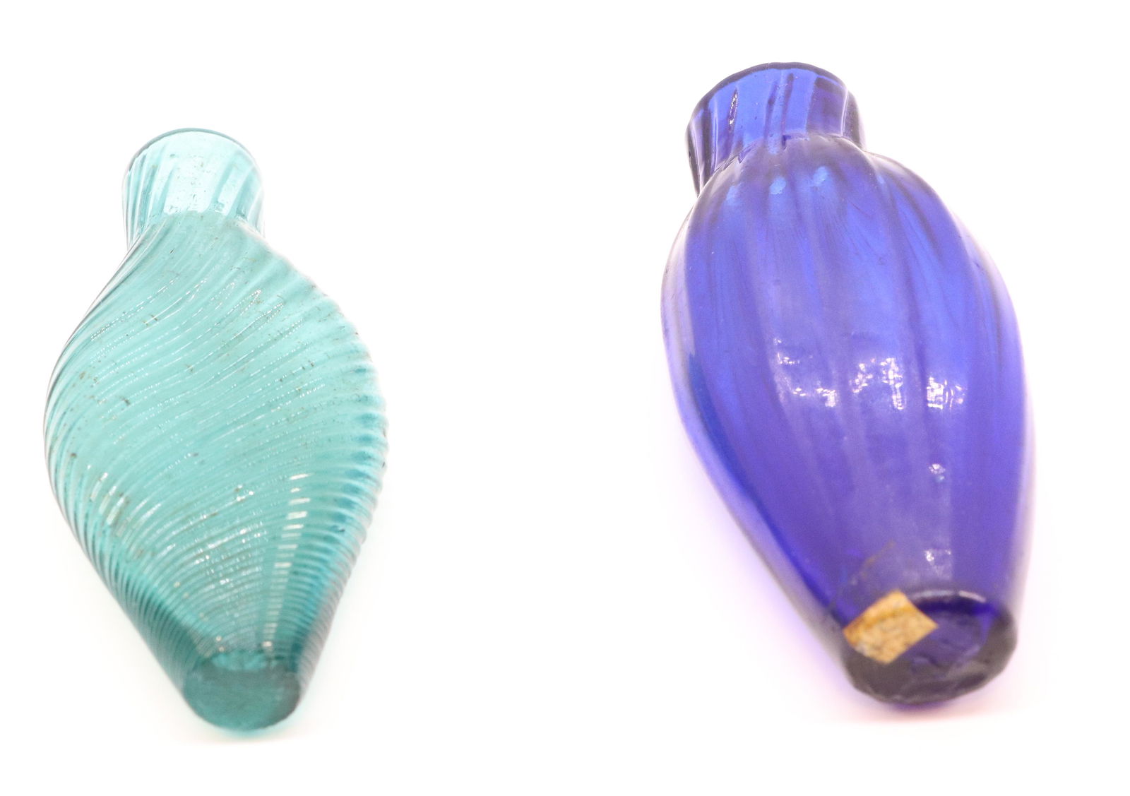 (2) COLOR SCENT BOTTLES (1 of 4)