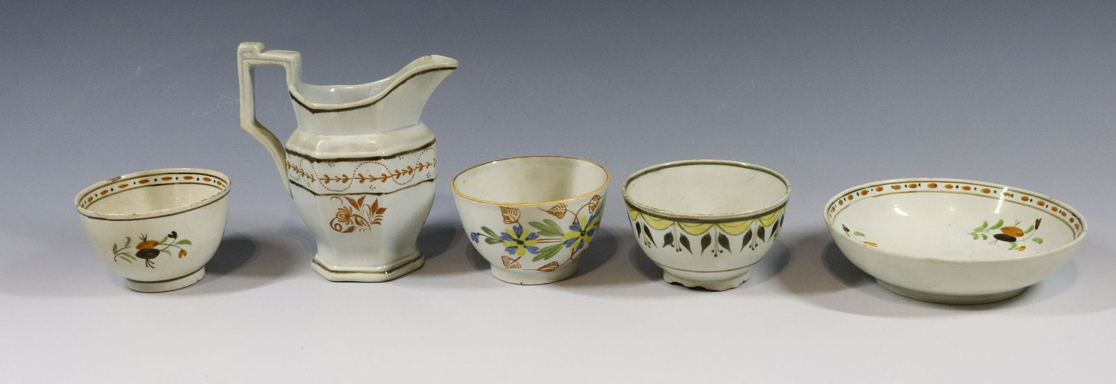 LOT OF EARLY LEEDS CUPS AND CREAMER (1 of 4)