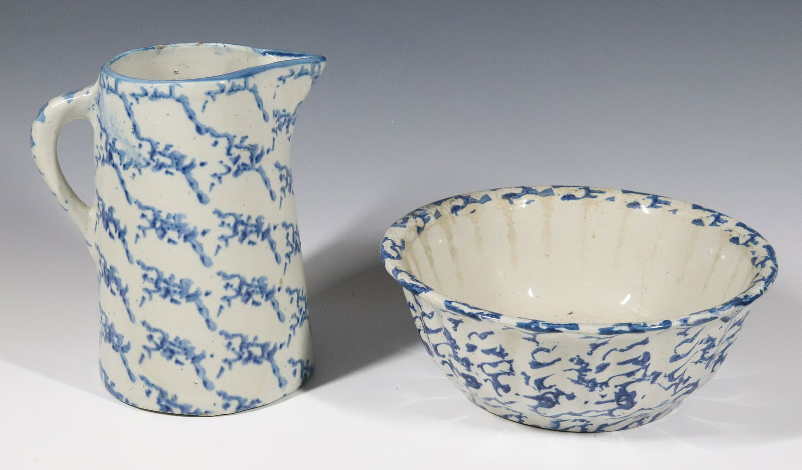 SPONGEWARE PITCHER AND BOWL (1 of 4)