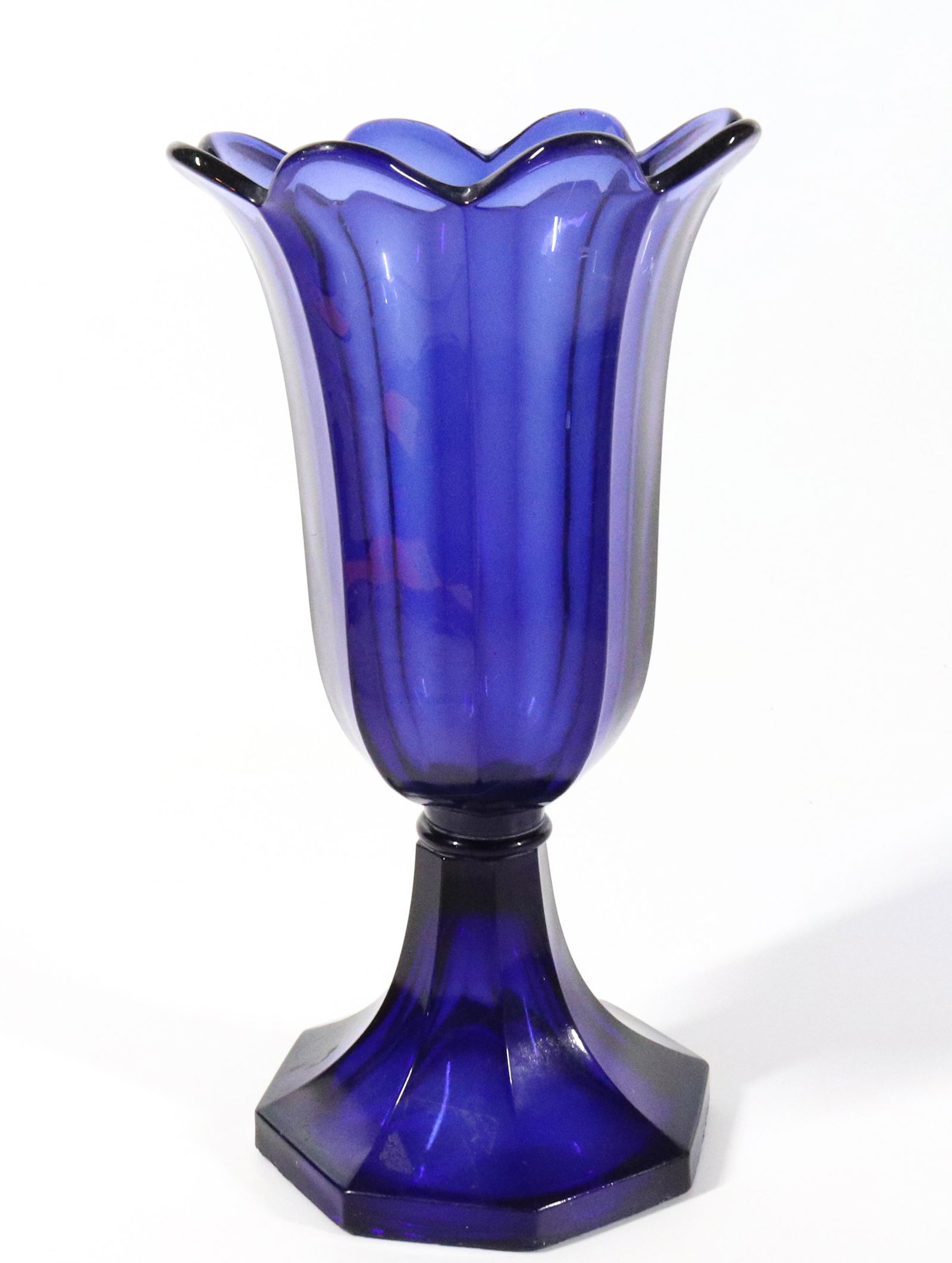 BOSTON & SANDWICH TULIP VASE (1 of 10)