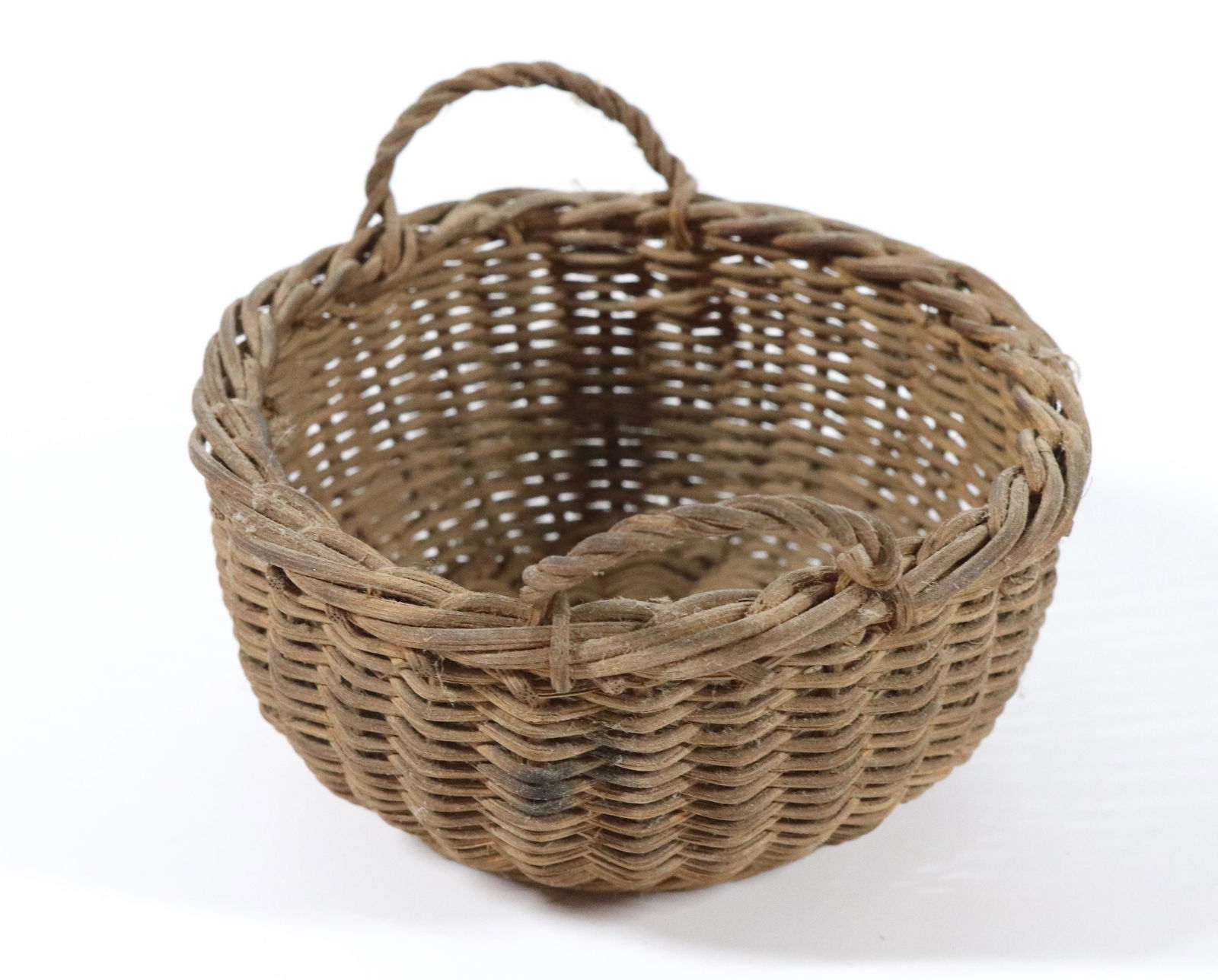 MINIATURE HANDLED BASKET (1 of 4)