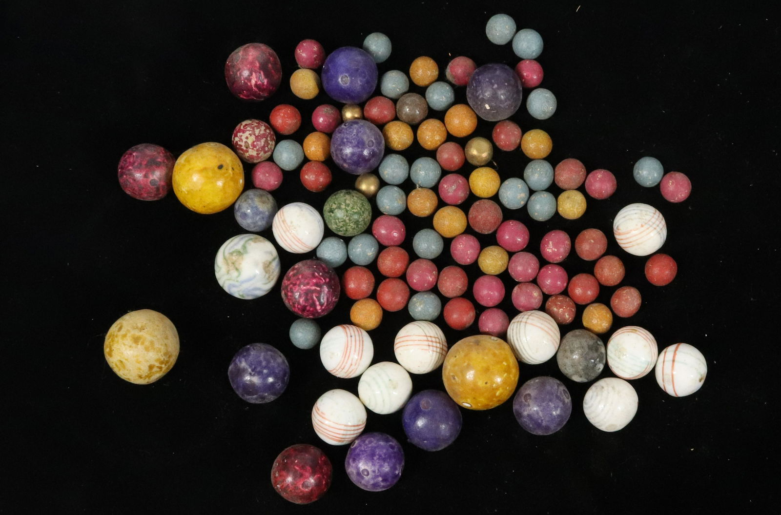 VINTAGE CLAY MARBLE LOT (1 of 4)