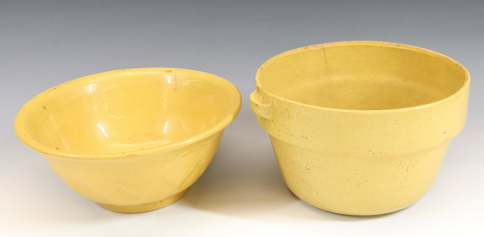 (2) YELLOWARE MIXING BOWLS (1 of 7)