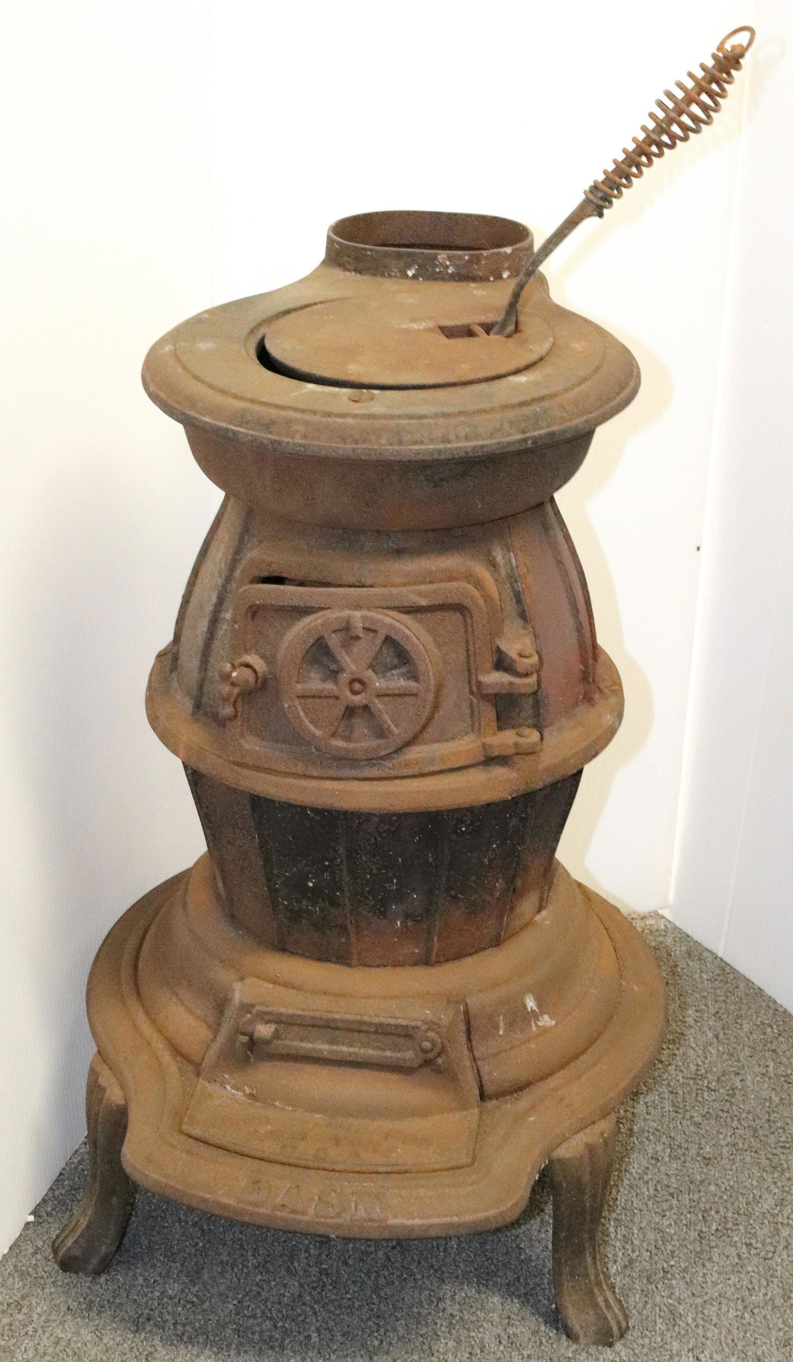 DASH POT BELLY STOVE (1 of 4)