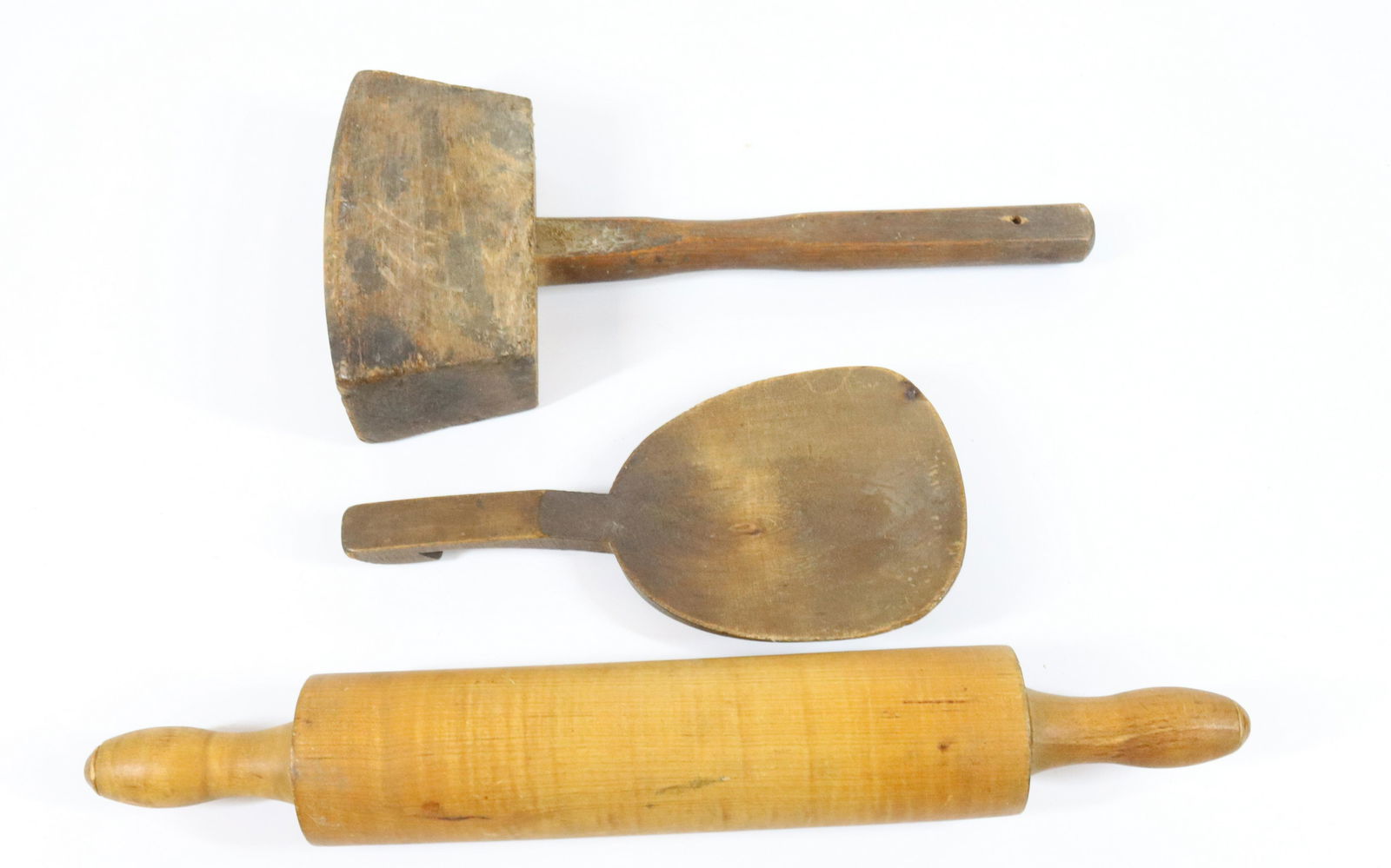LOT OF WOODENWARE (1 of 3)