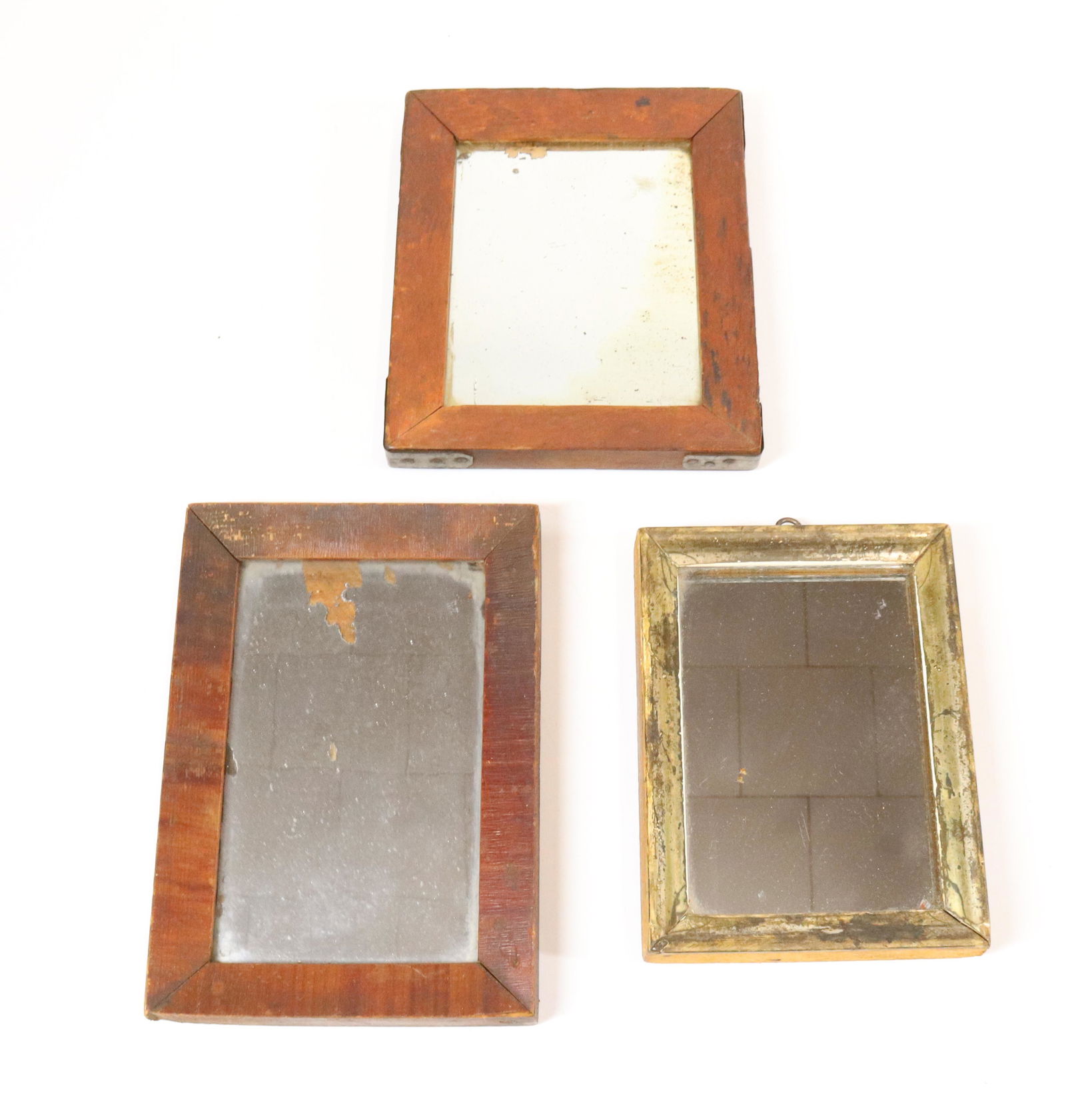 LOT OF THREE SMALL MIRRORS (1 of 2)