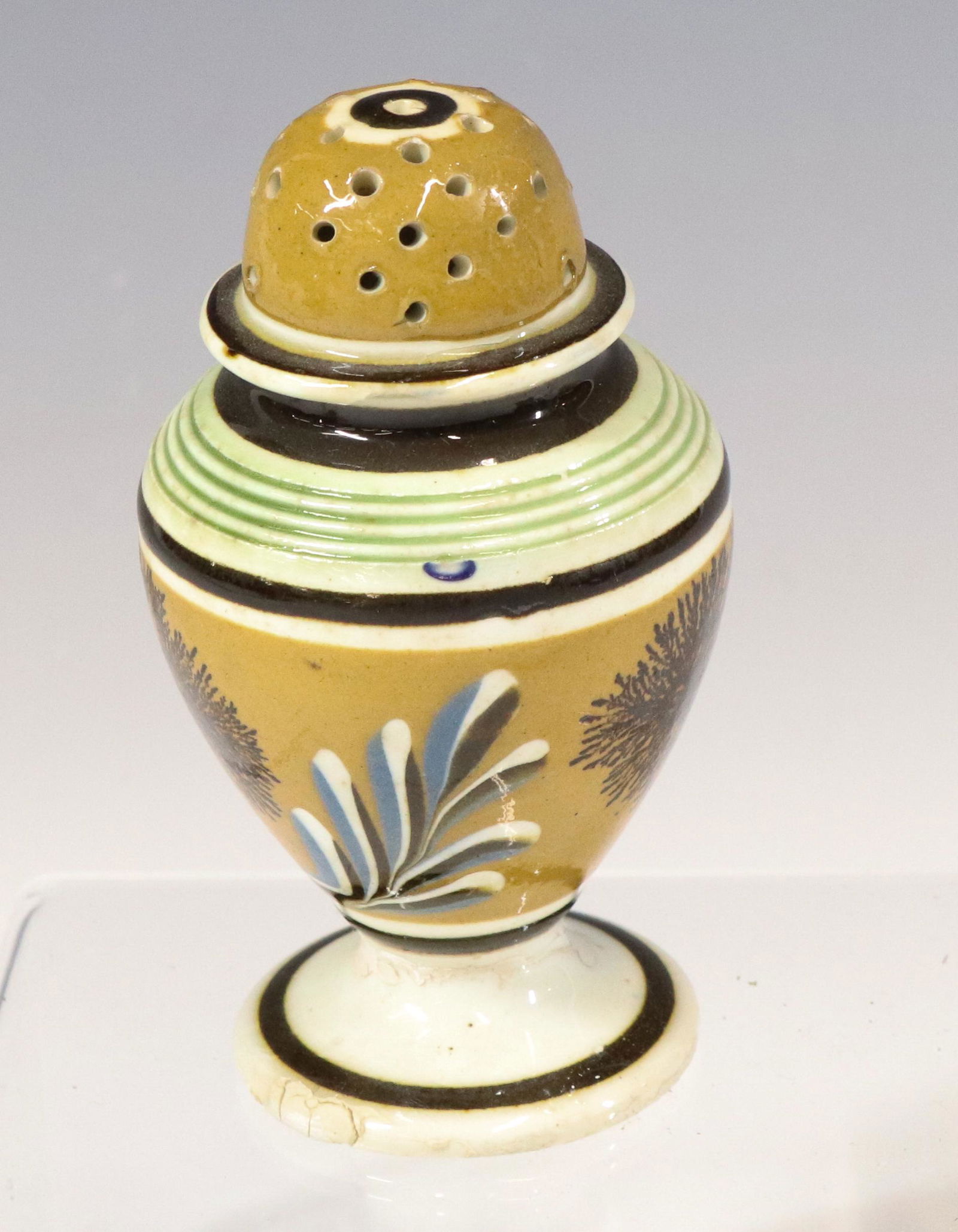 MOCHAWARE DECORATED PEPPER POT (1 of 6)