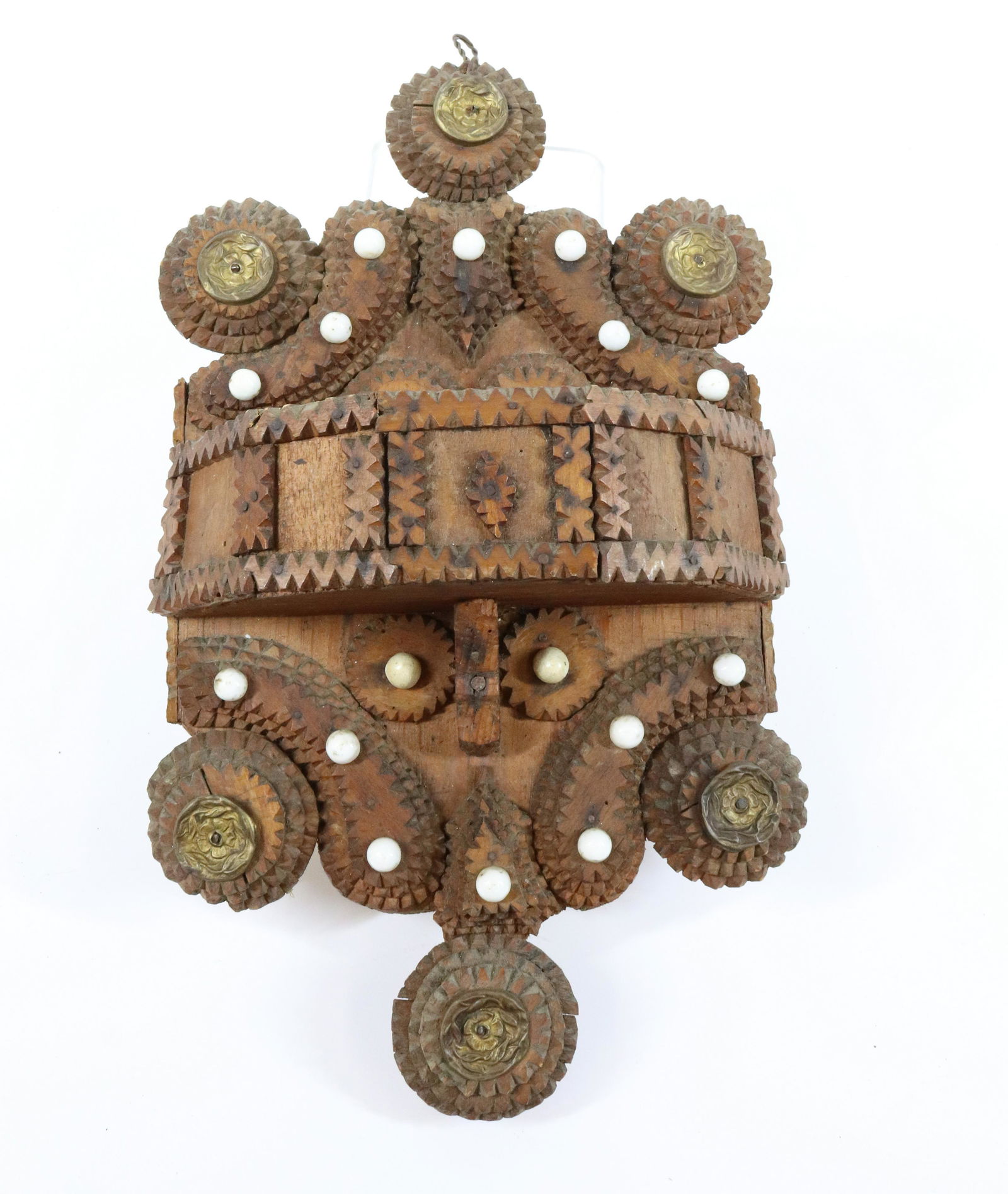 TRAMP ART WALL POCKET (1 of 4)