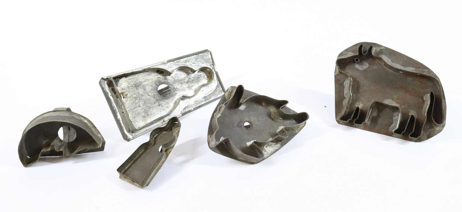 (5) TIN COOKIE CUTTERS (1 of 3)