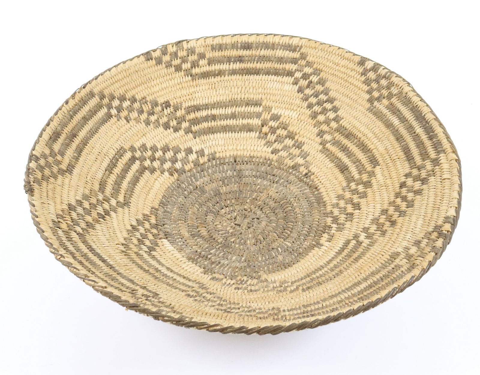 NATIVE AMERICAN WOVEN BASKET (1 of 3)