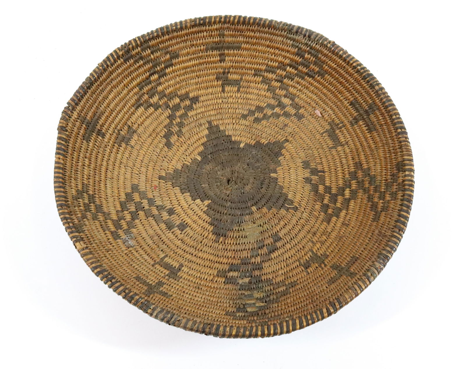 NATIVE AMERICAN WOVEN BASKET (1 of 3)