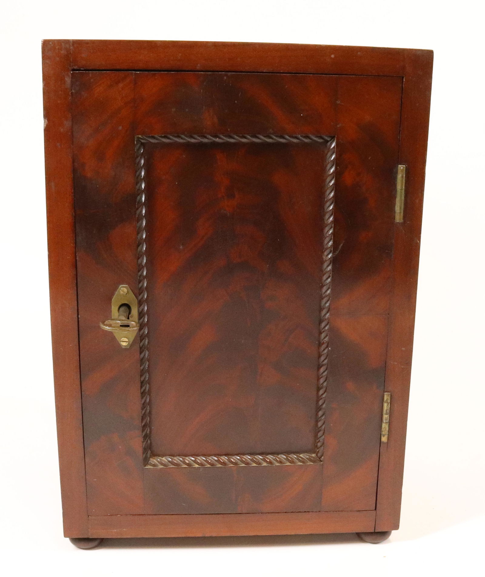 EMPIRE TABLETOP ACCOUNTING CABINET (1 of 8)