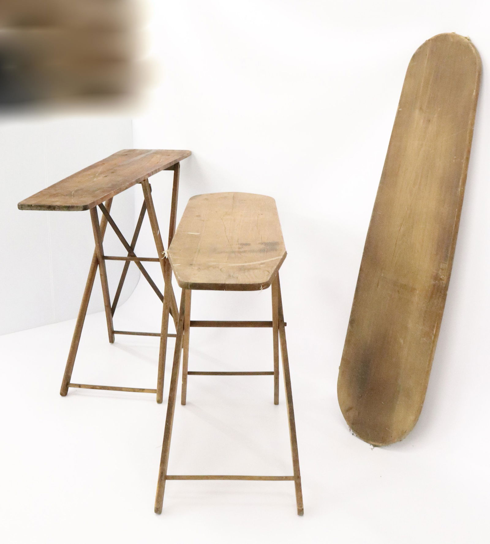 LOT OF WOODEN IRONING BOARDS (1 of 5)