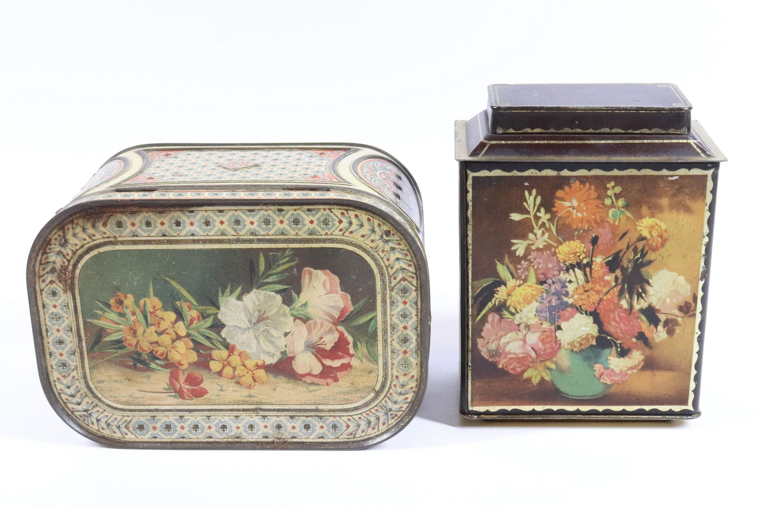 (2) ANTIQUE BISCUIT TINS (1 of 5)