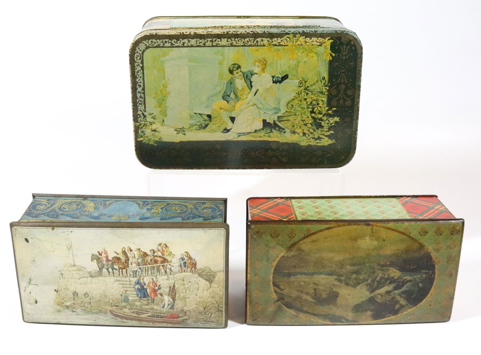 (3) ANTIQUE BISCUIT TINS (1 of 4)