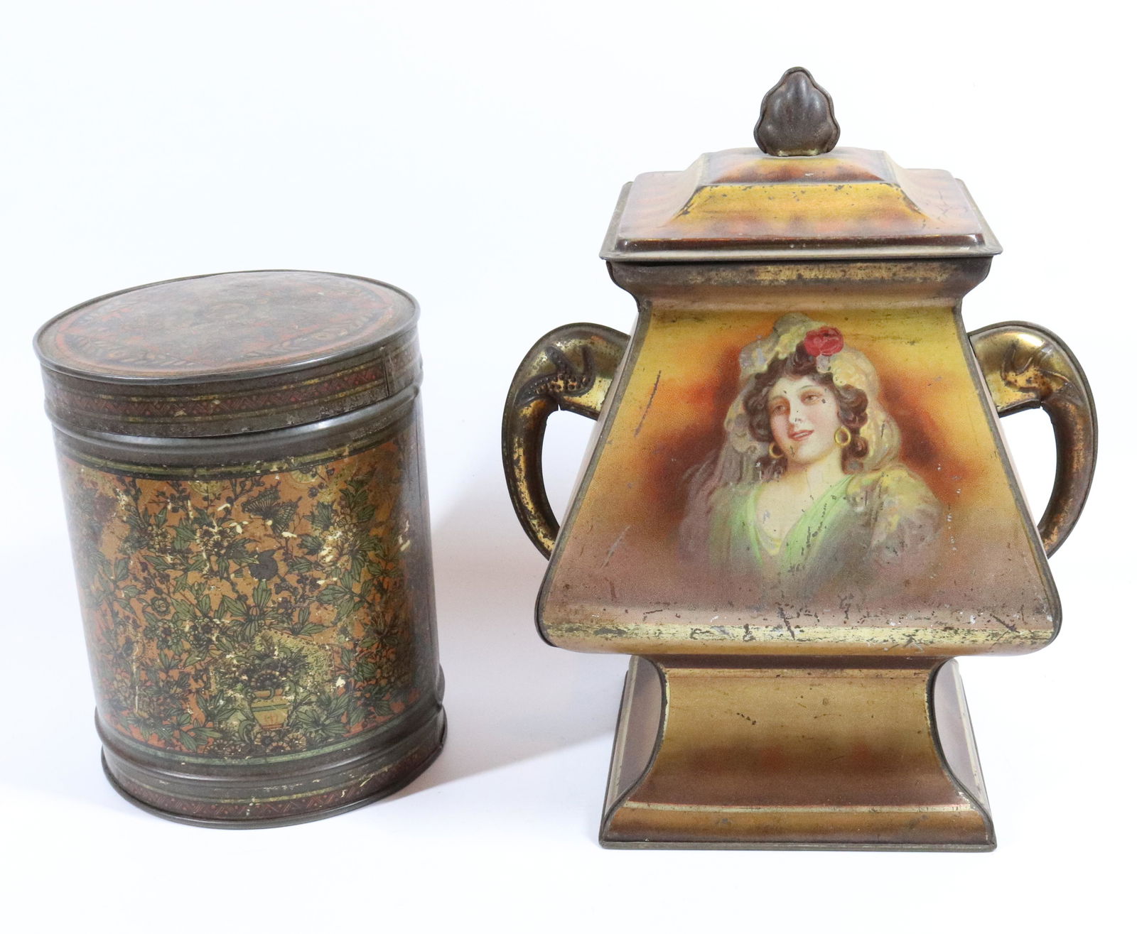 (2) ANTIQUE BISCUIT TINS (1 of 4)