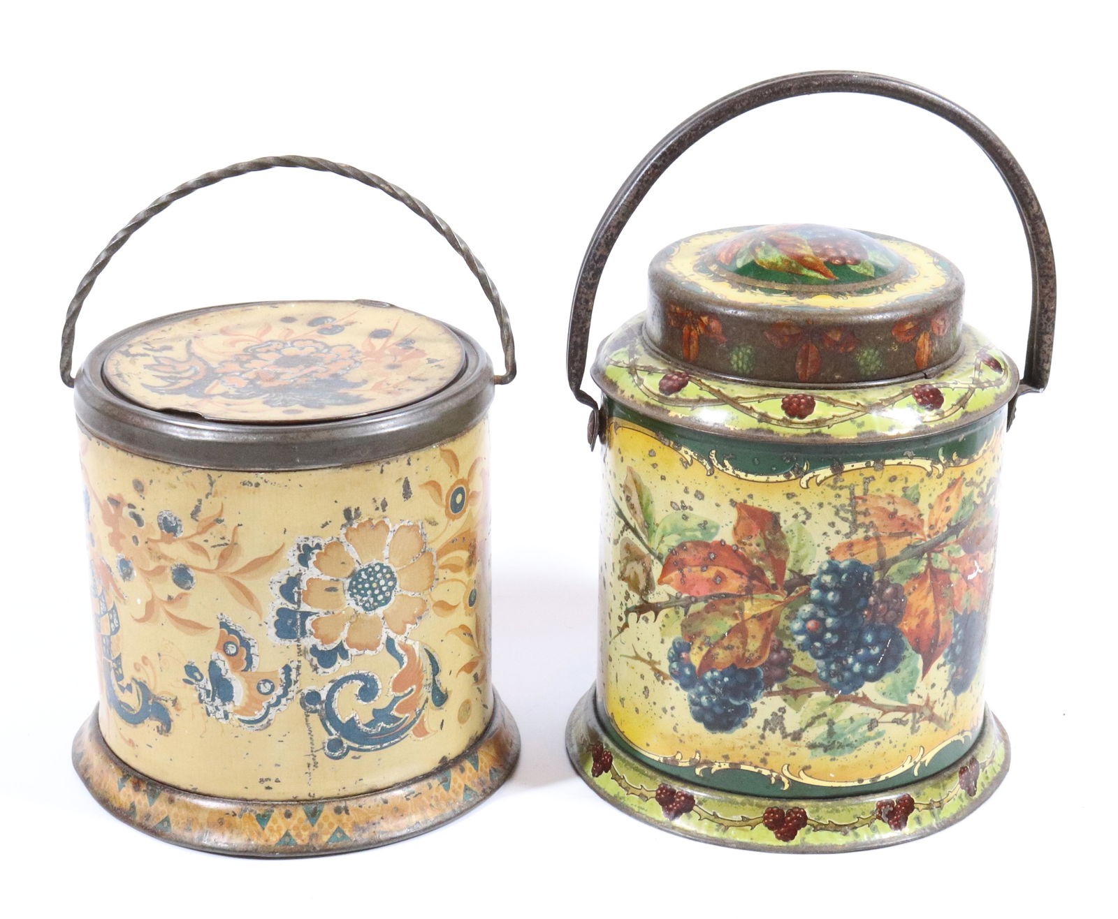 (2) ANTIQUE BISCUIT TINS (1 of 3)