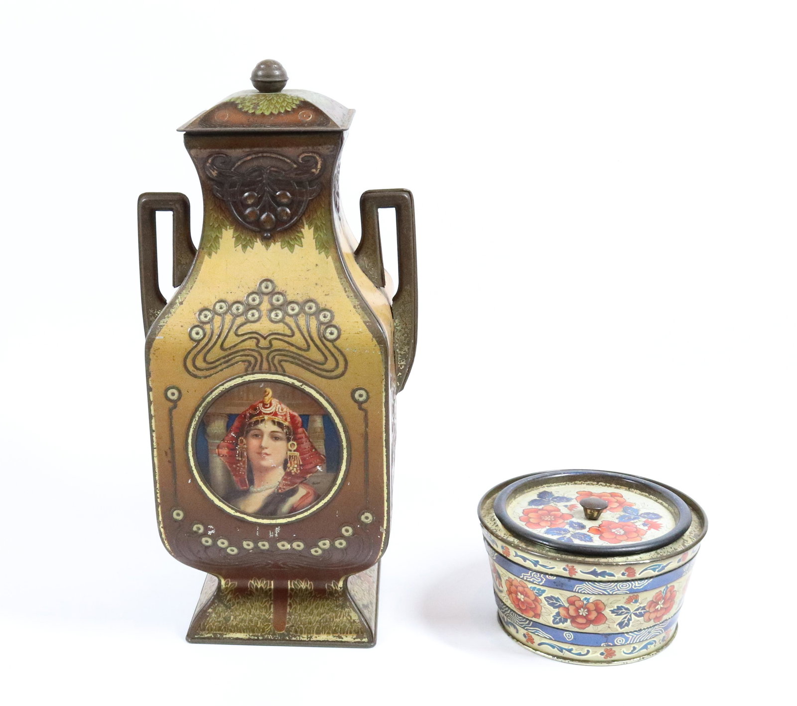 (2) ANTIQUE BISCUIT TINS (1 of 4)