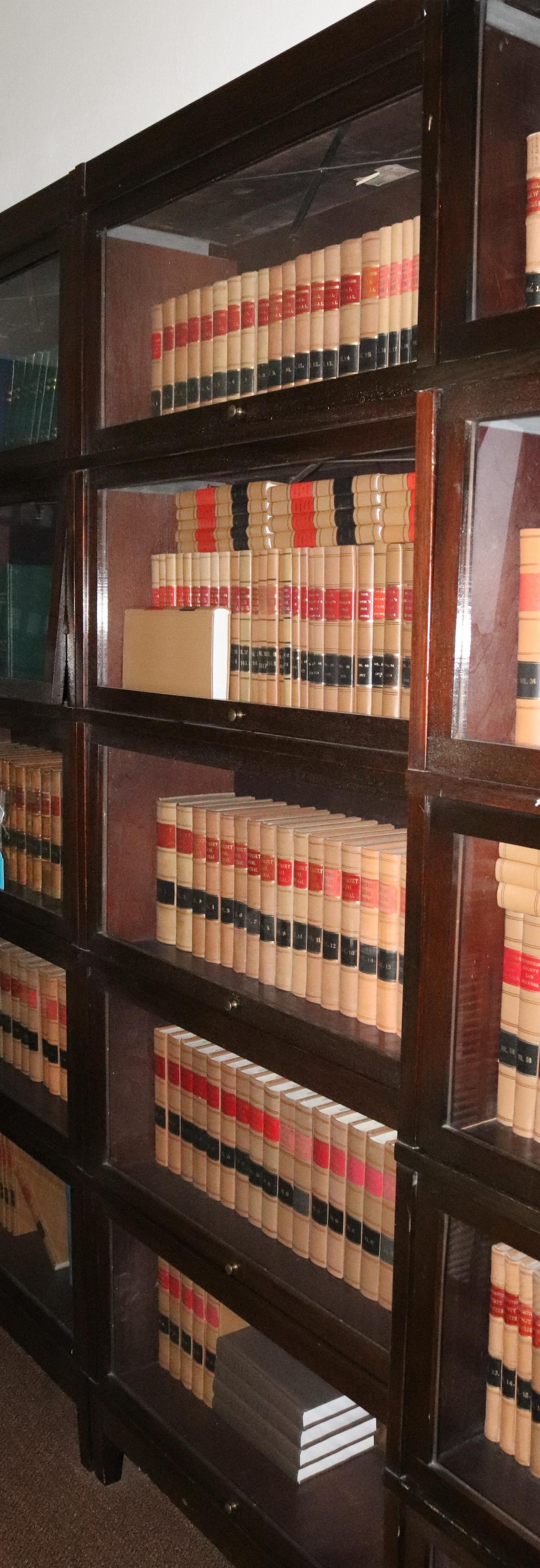 GLOBE WERNICKE BOOKCASE (1 of 4)