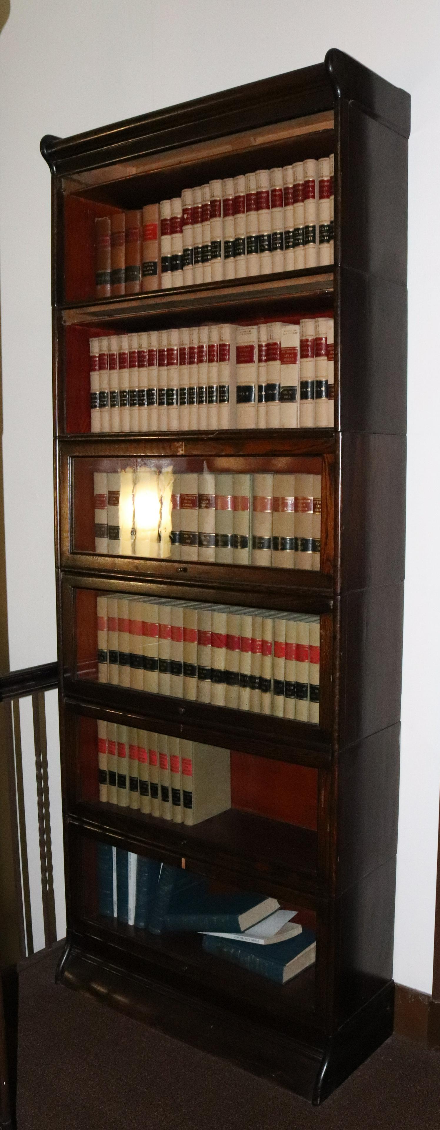 OAK SECTIONAL BOOKCASE (1 of 2)