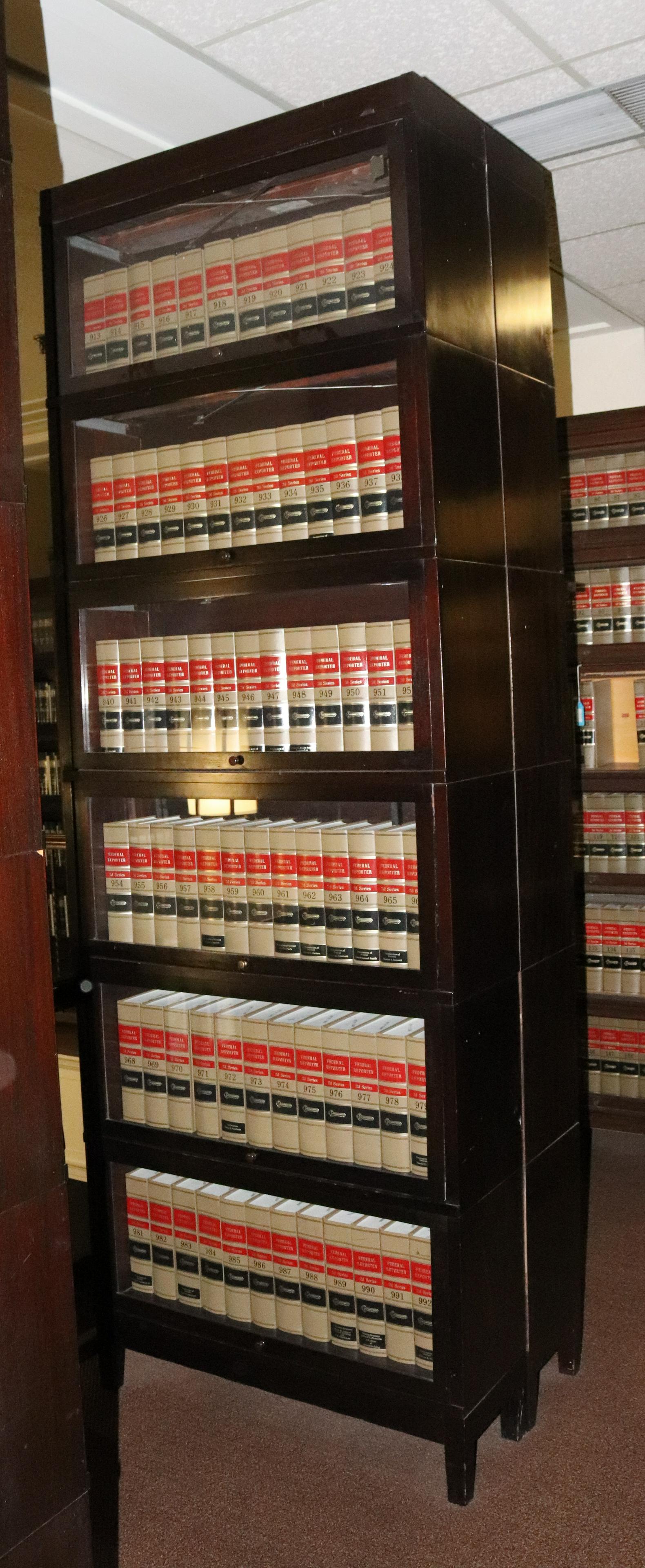 GLOBE WERNICKE BOOKCASE (1 of 2)