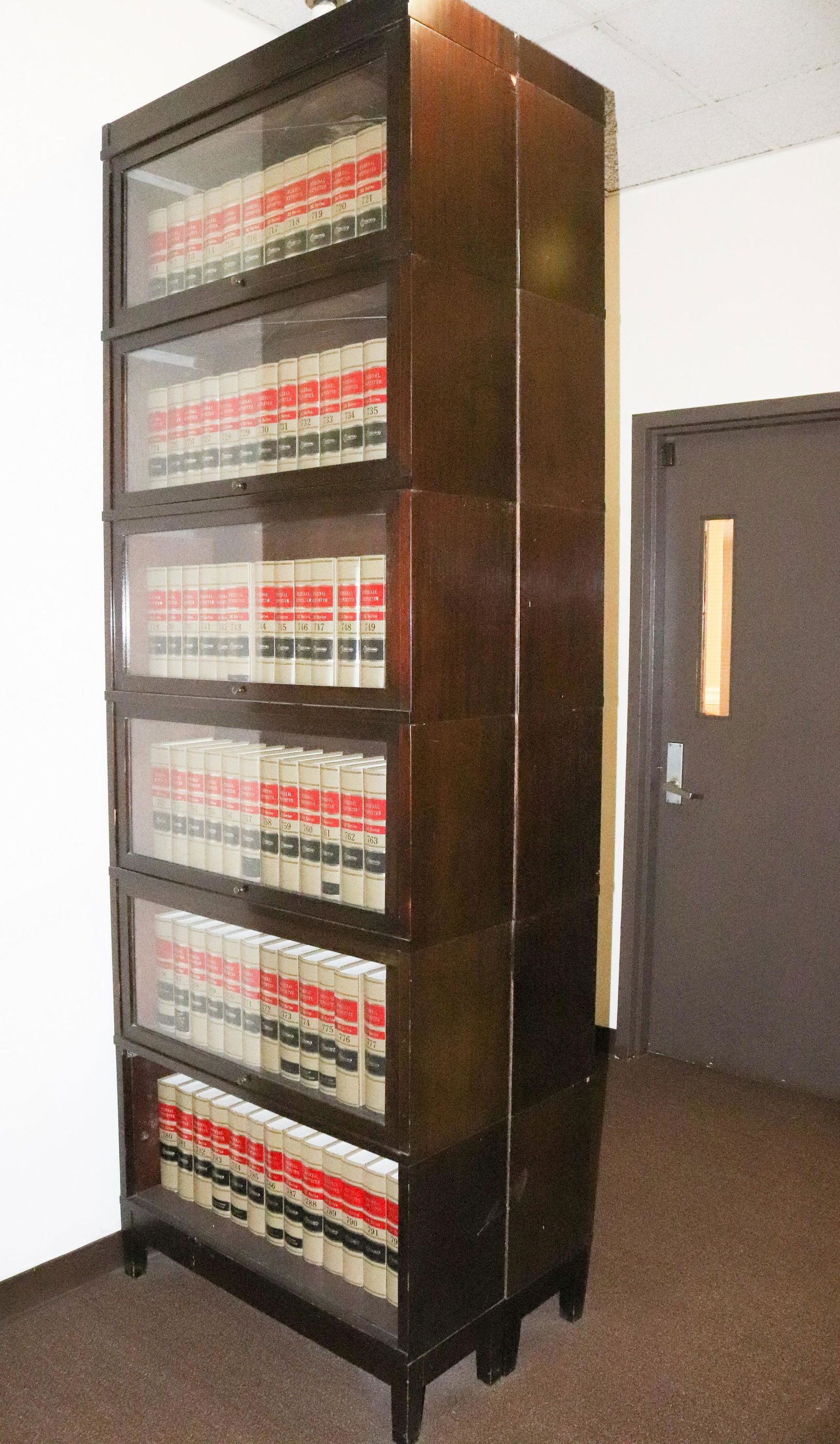 GLOBE WERNICKE BOOKCASE (1 of 4)