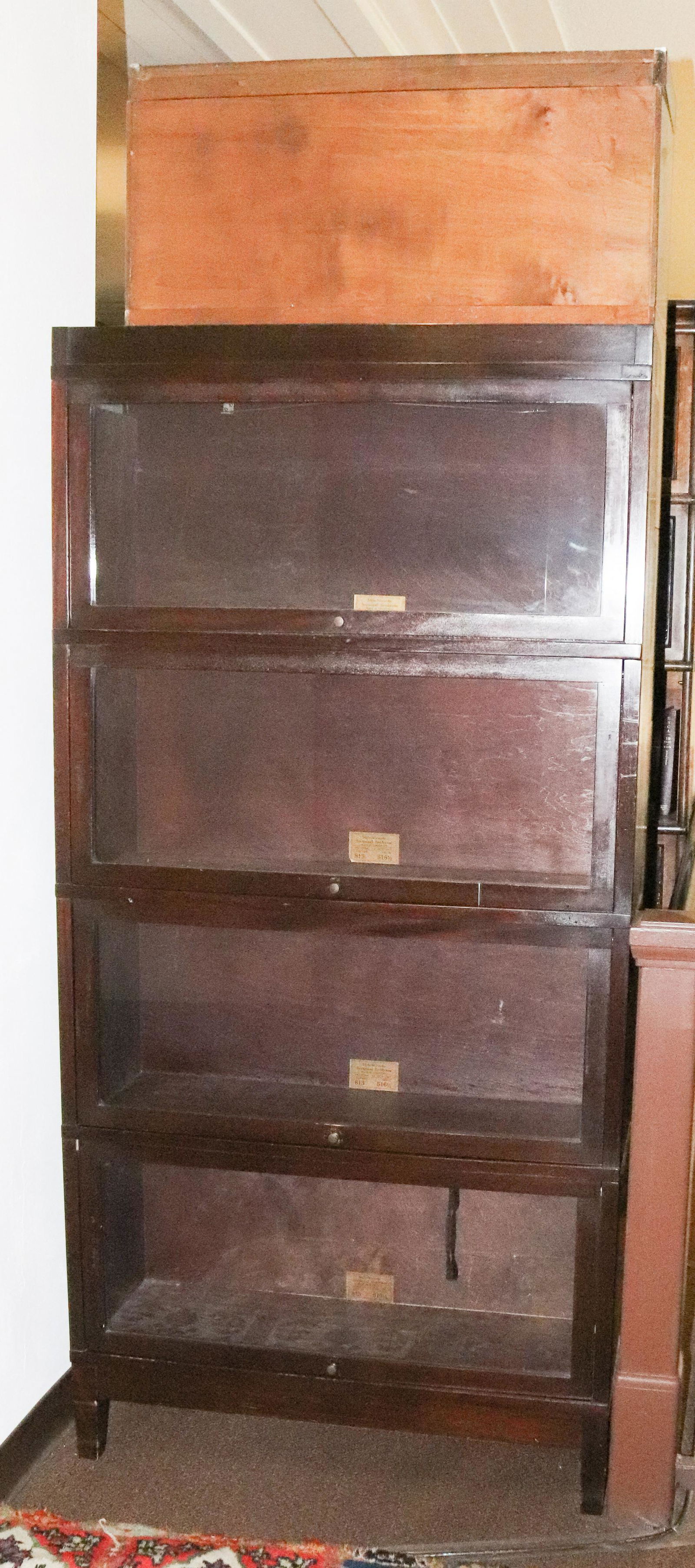 GLOBE WERNICKE BOOKCASE (1 of 3)