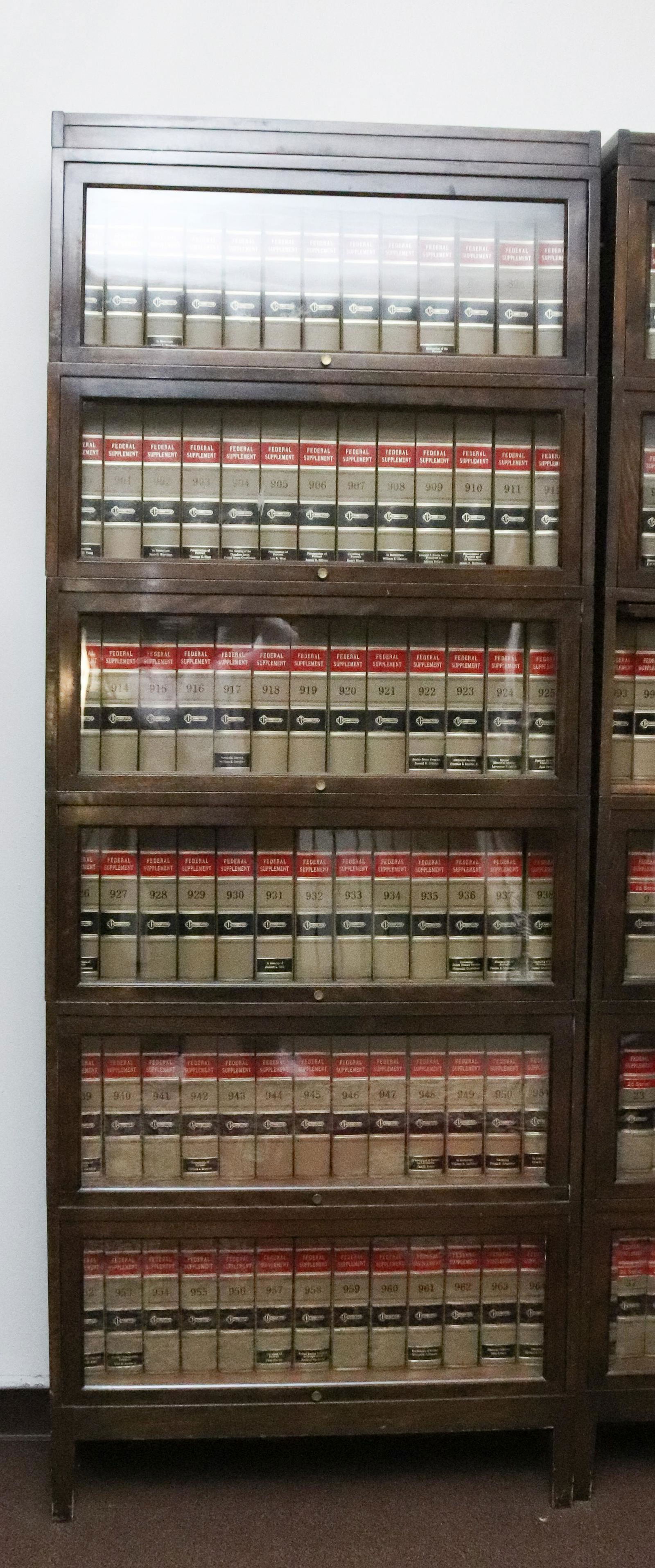 SHAW WALKER BOOKCASE (1 of 3)